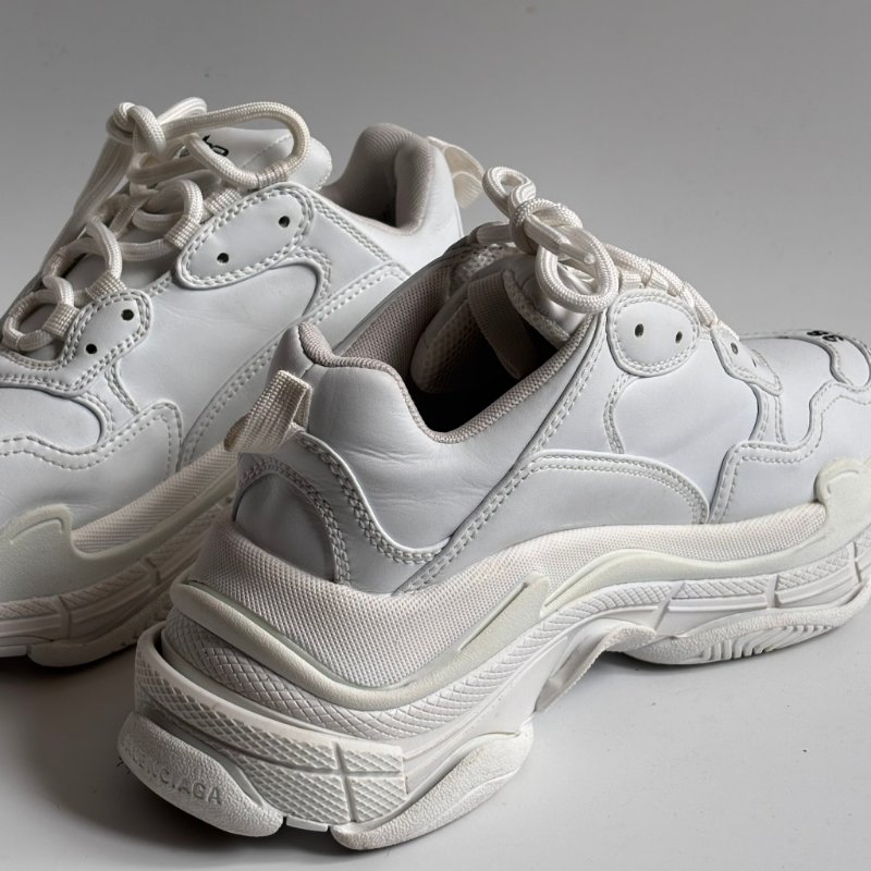 38號 ::BALENCIAGA:: Triple S Sporty Sneaker in White 白色運動休閒鞋-12