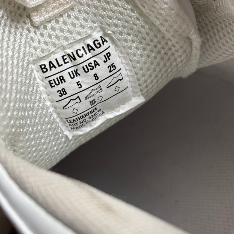 38號 ::BALENCIAGA:: Triple S Sporty Sneaker in White 白色運動休閒鞋-20