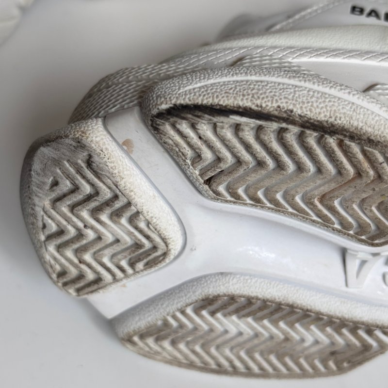 38號 ::BALENCIAGA:: Triple S Sporty Sneaker in White 白色運動休閒鞋-27