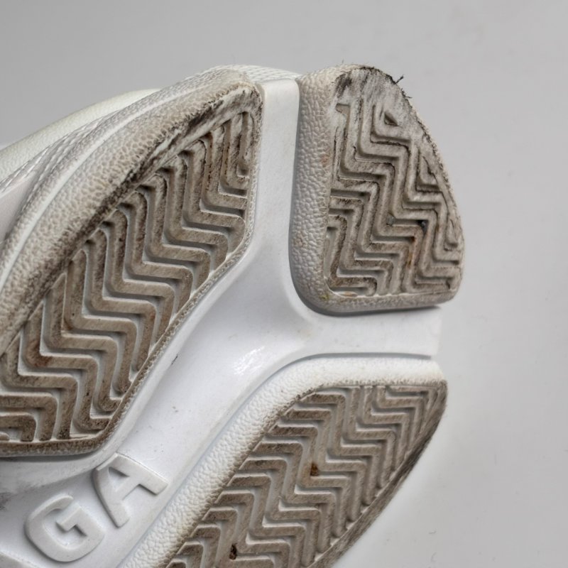 38號 ::BALENCIAGA:: Triple S Sporty Sneaker in White 白色運動休閒鞋-33