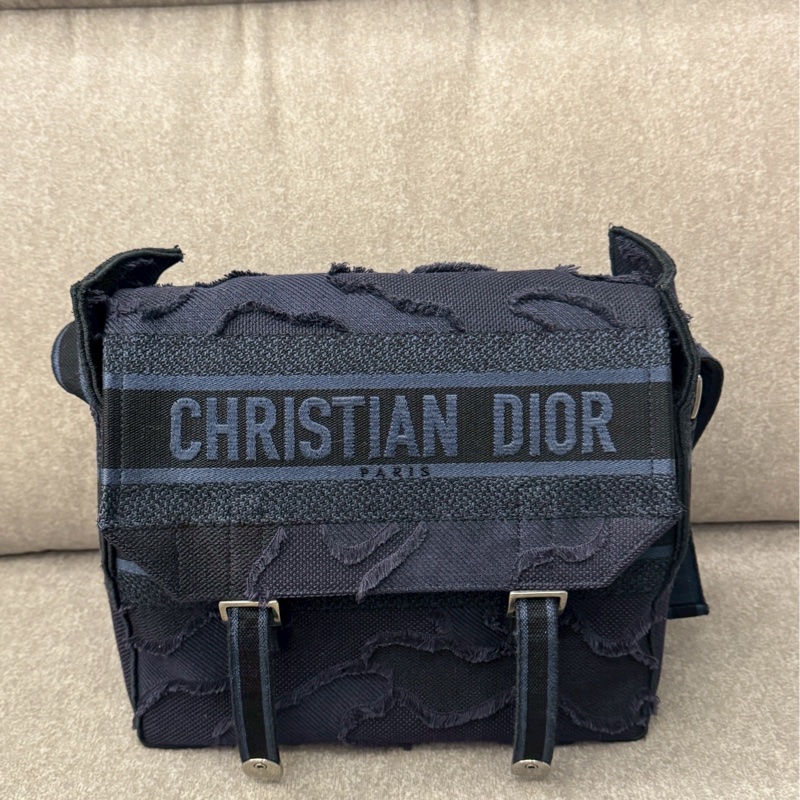 DIOR經典電繡帆布郵差包-0