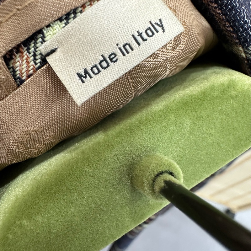 Gucci古馳 英倫風格子西裝 《古馳愛的進行曲》系列 經典格紋設計，翻領款式 42碼-3