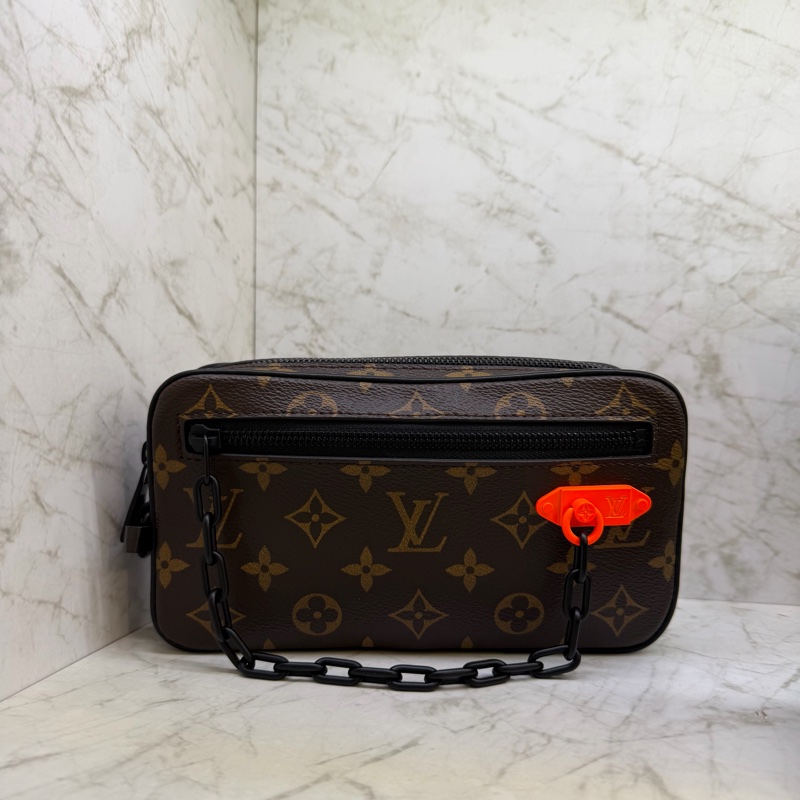 LV老花鍊條相機手拿包-0