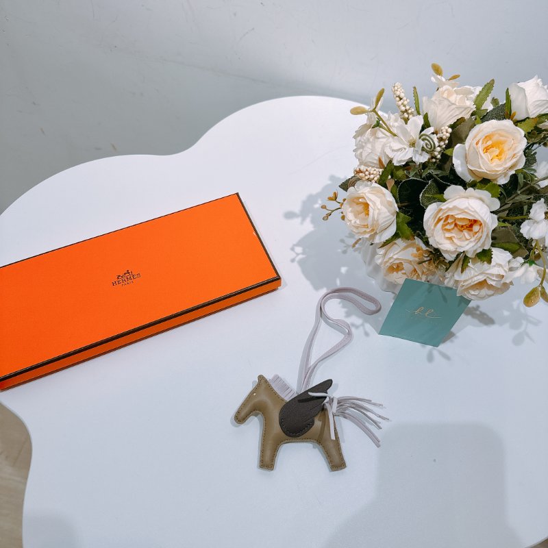 TW4656 Hermes 愛馬仕飛馬吊飾Rodeo Pegase Charm PM Swift-10