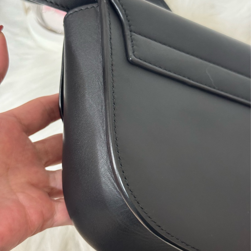 YSL Saint Laurent KAIA 小款滑面牛皮馬鞍-8