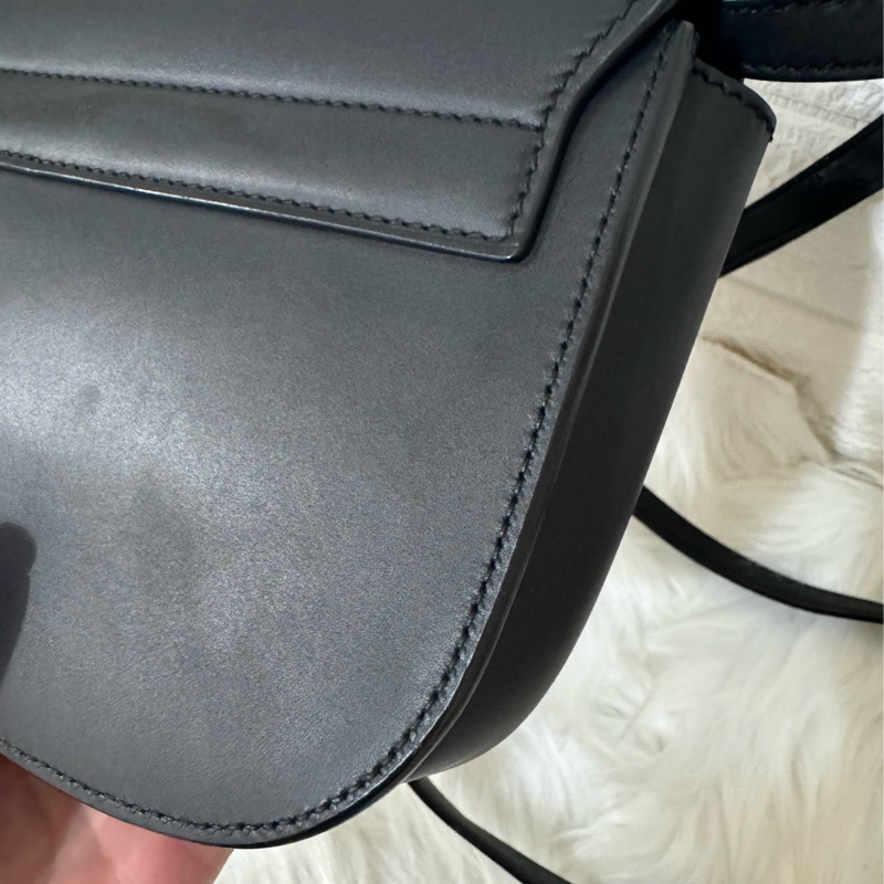 YSL Saint Laurent KAIA 小款滑面牛皮馬鞍-9