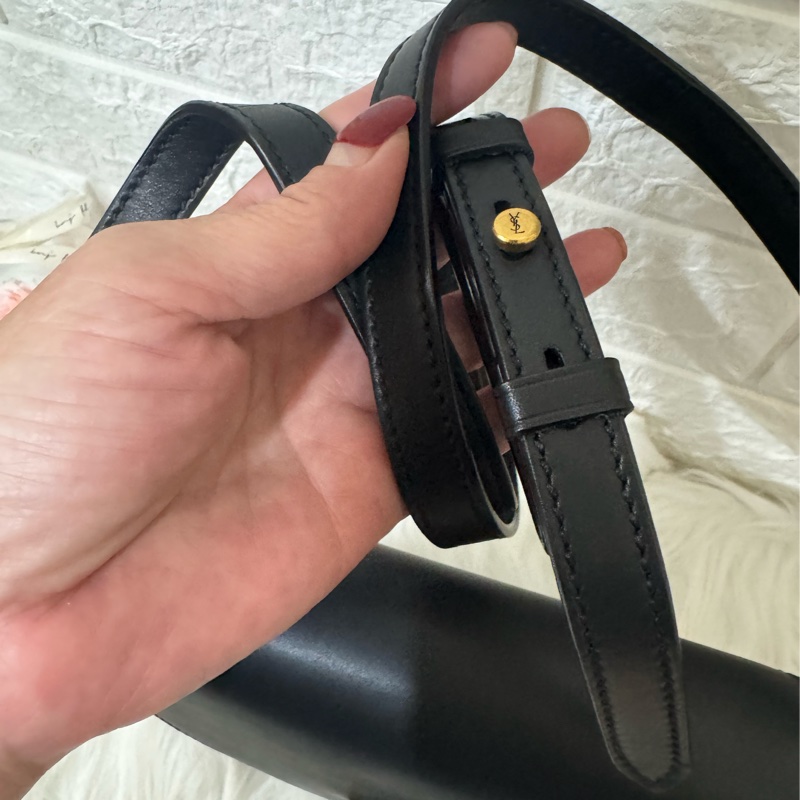 YSL Saint Laurent KAIA 小款滑面牛皮馬鞍-10