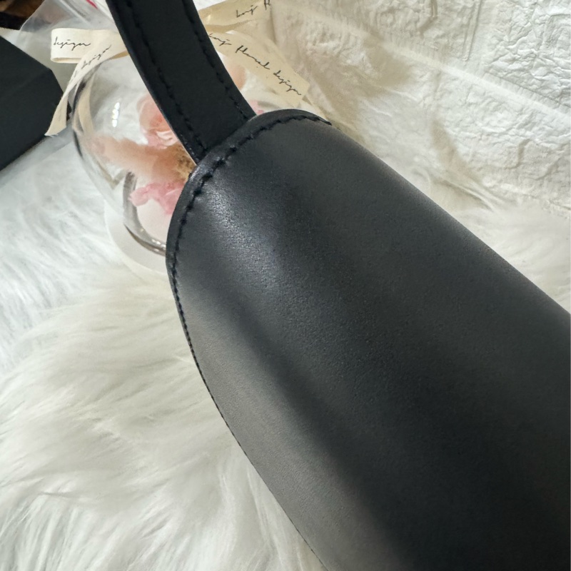 YSL Saint Laurent KAIA 小款滑面牛皮馬鞍-12