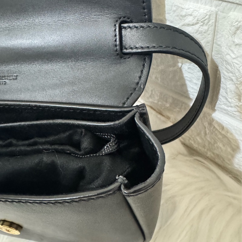 YSL Saint Laurent KAIA 小款滑面牛皮馬鞍-15