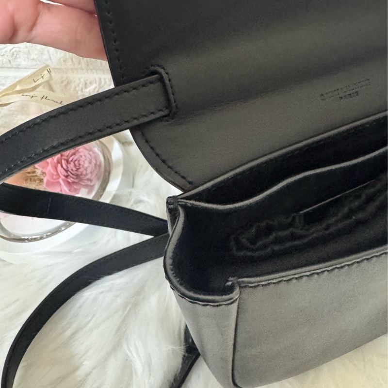 YSL Saint Laurent KAIA 小款滑面牛皮馬鞍-16