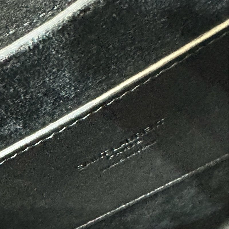 YSL Saint Laurent KAIA 小款滑面牛皮馬鞍-21