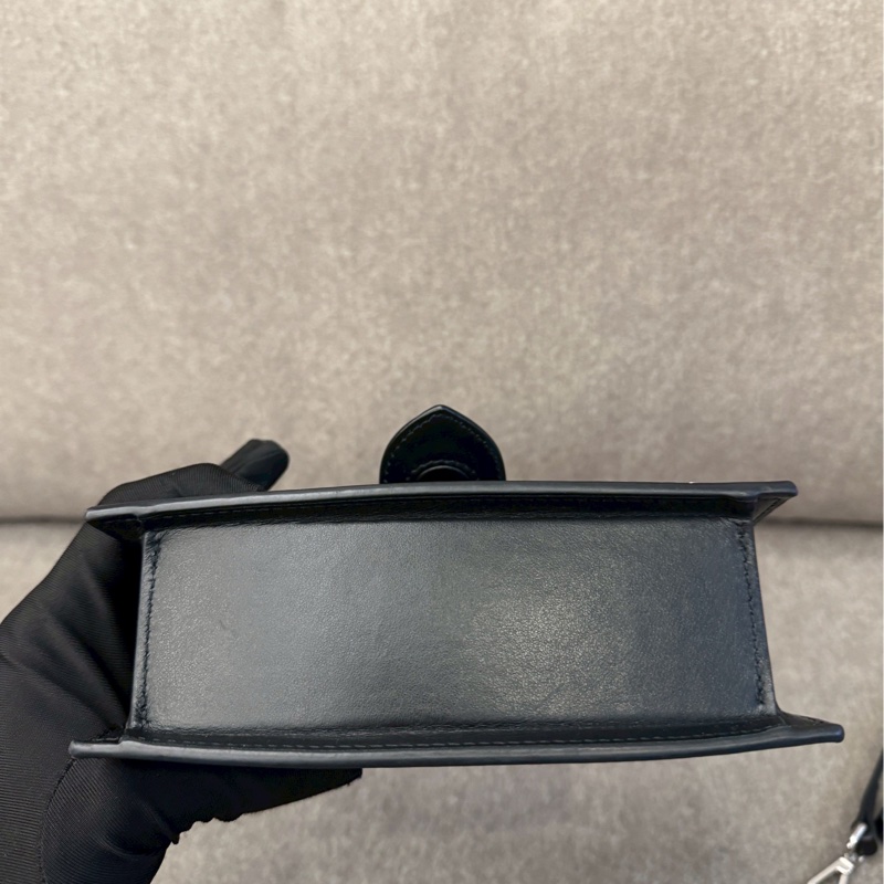 JACQUEMUS黑色側背包-3