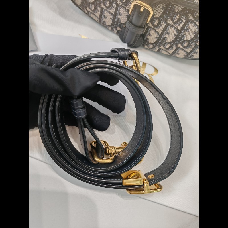 Dior Bobby medium-18