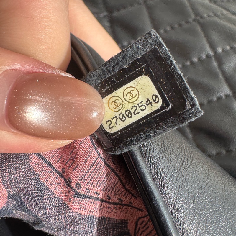 chanel黑菱格直立上蓋斜背包-27