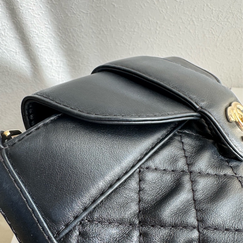 chanel黑菱格直立上蓋斜背包-42