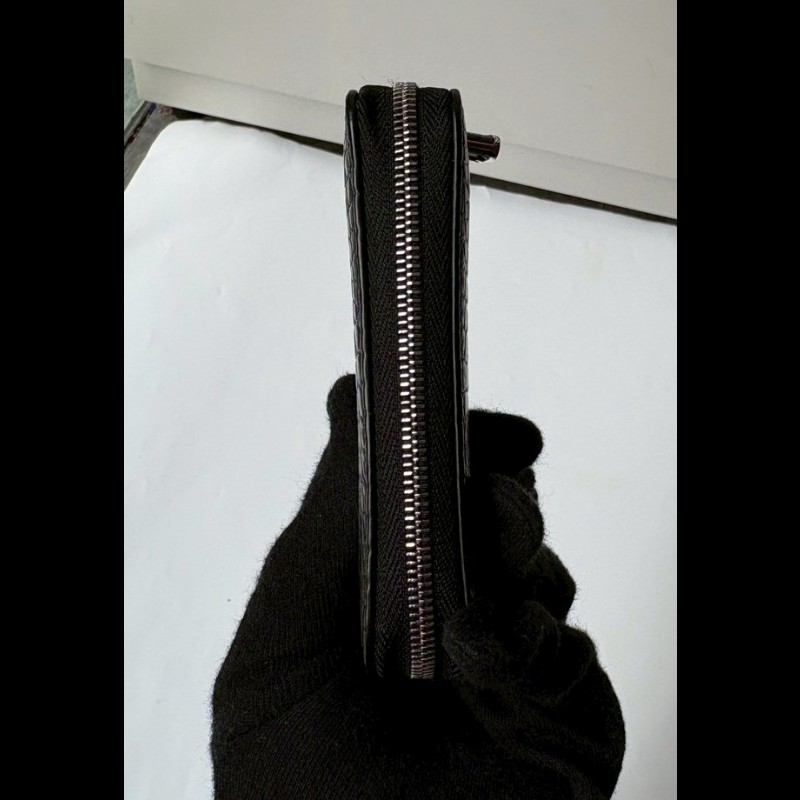 LV 黑色鱷魚皮拉鍊短夾-21