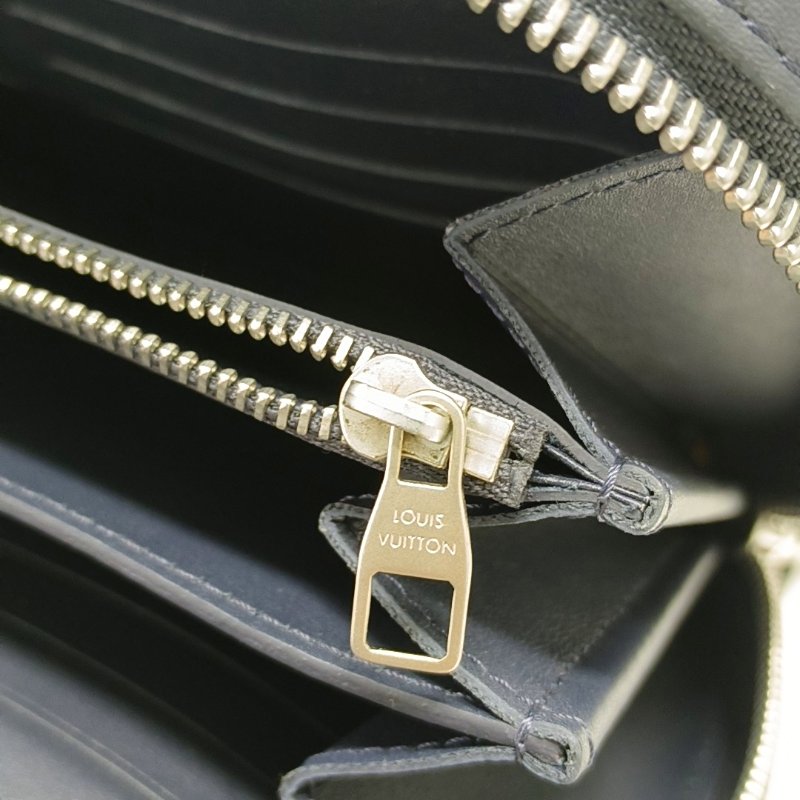 LOUIS VUITTON深藍色牛皮棋盤格手拿包 銀色五金 9.8新-9