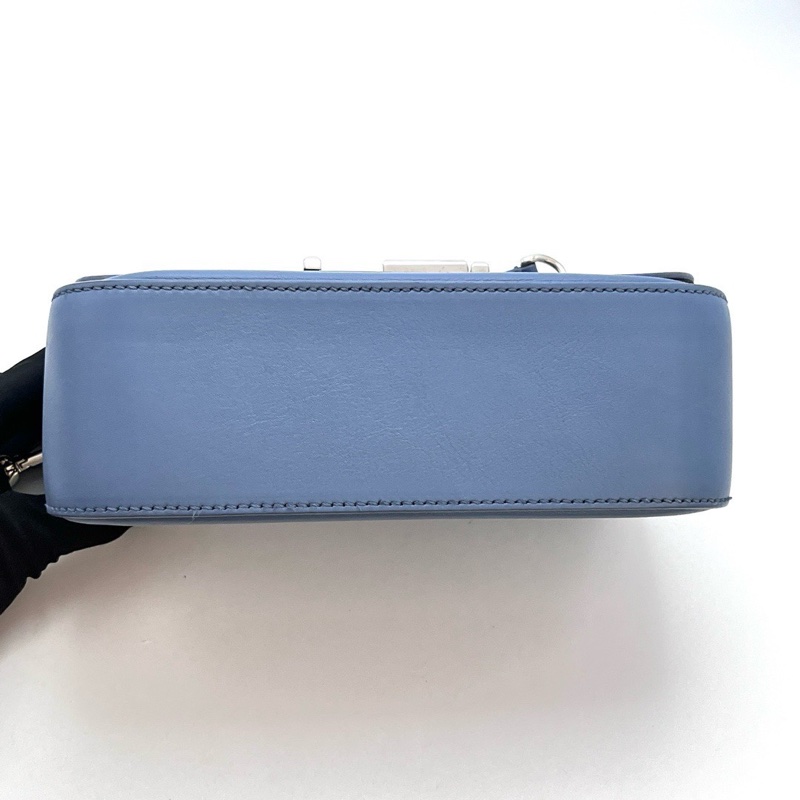 FENDI 藍銀牛皮雙F手提肩背斜背包22*16*7 98新配件塵袋-4