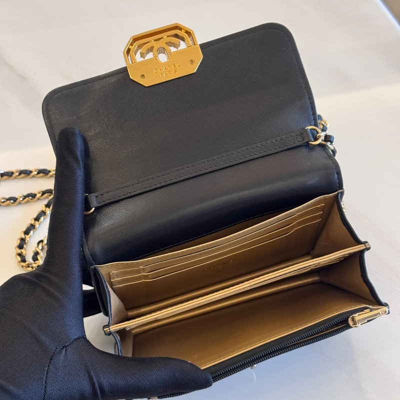 *SHIHNA名牌精品* CHANEL 小牛皮方鑽迷你口蓋包-5