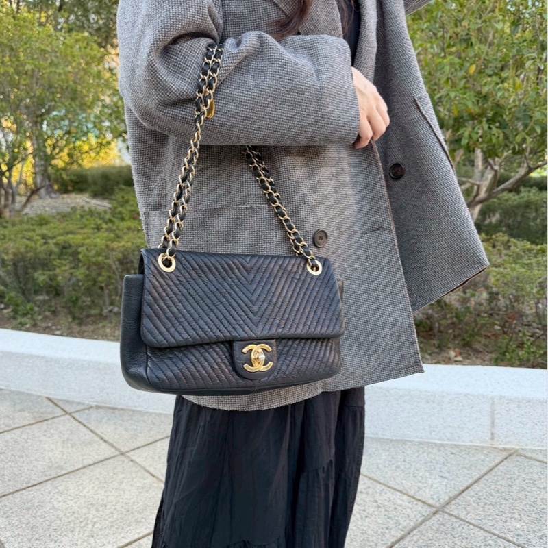 CHANEL CF V紋 單肩包 黑色 21開 金扣-4