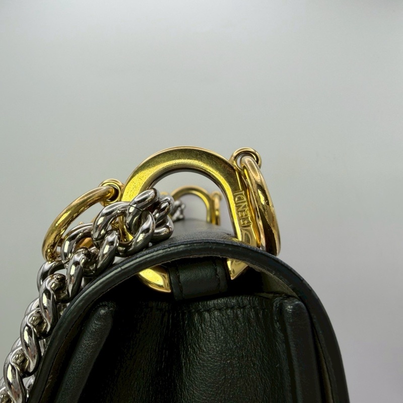 CHANEL CF V紋 單肩包 黑色 21開 金扣-8