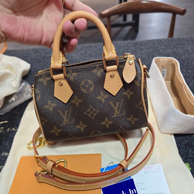 【95%新✨有購證送內膽✨】LV Nano Speedy Mini枕頭包-1