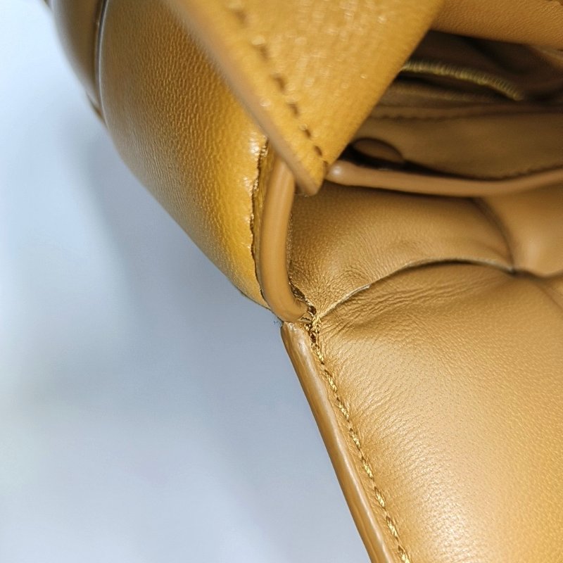 BOTTEGA VENETA Cassette棕色羊皮編織單肩包斜挎包金色五金-7