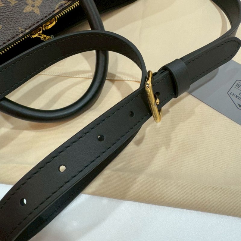 LV 斜背包/側背包/手提包 M44817 9成新-18