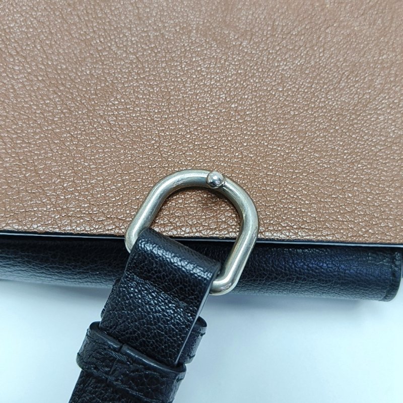 BURBERRY D-Ring棕色牛皮單肩包斜挎包銀色五金可拆卸肩帶-14