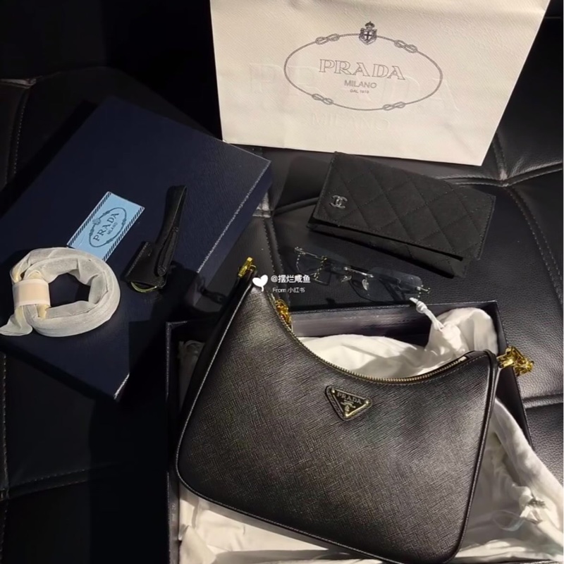 🏷️ Prada ｜Re-Edition Saffiano 牛皮手袋-4