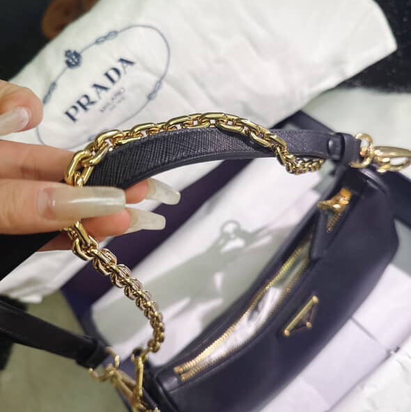 🏷️ Prada ｜Re-Edition Saffiano 牛皮手袋-7