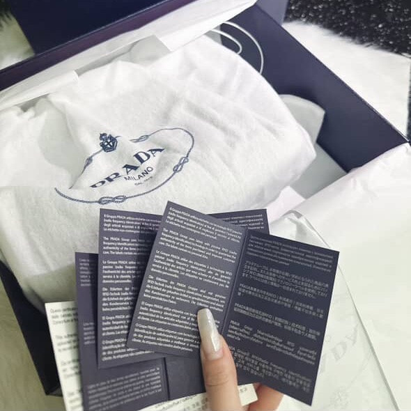 🏷️ Prada ｜Re-Edition Saffiano 牛皮手袋-9