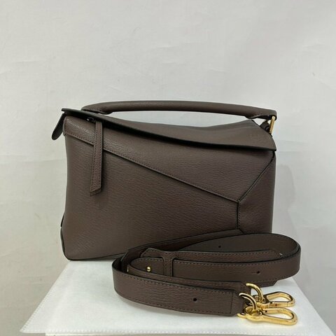 LOEWE Puzzle 咖牛皮中號二用包