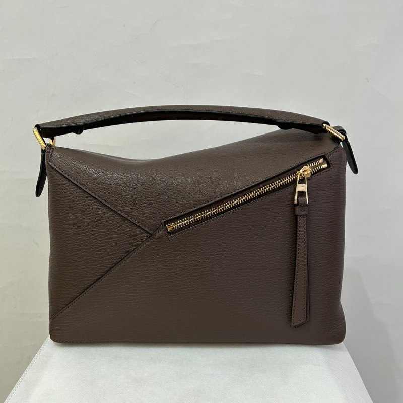 LOEWE Puzzle 咖牛皮中號二用包-2