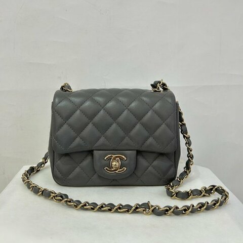 CHANEL灰羊皮金鍊方胖