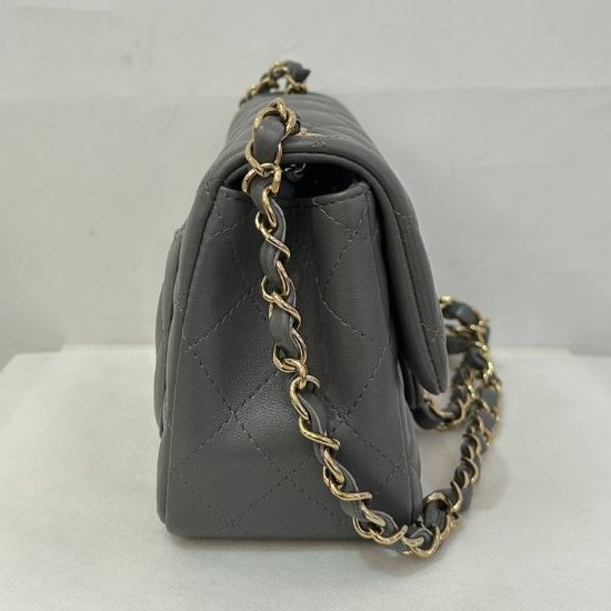 CHANEL灰羊皮金鍊方胖-3