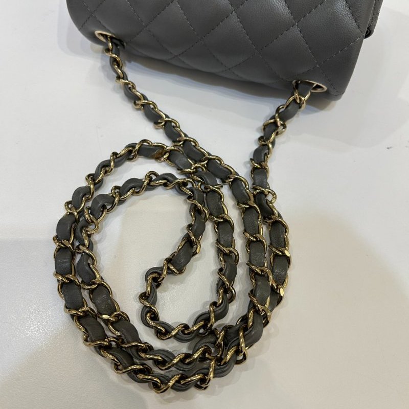 CHANEL灰羊皮金鍊方胖-8