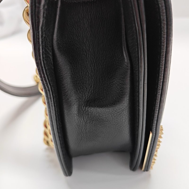 CHANEL BOY CHANEL黑色牛皮單肩包手提包斜挎包金色五金17開可拆卸肩帶 9.8新-9