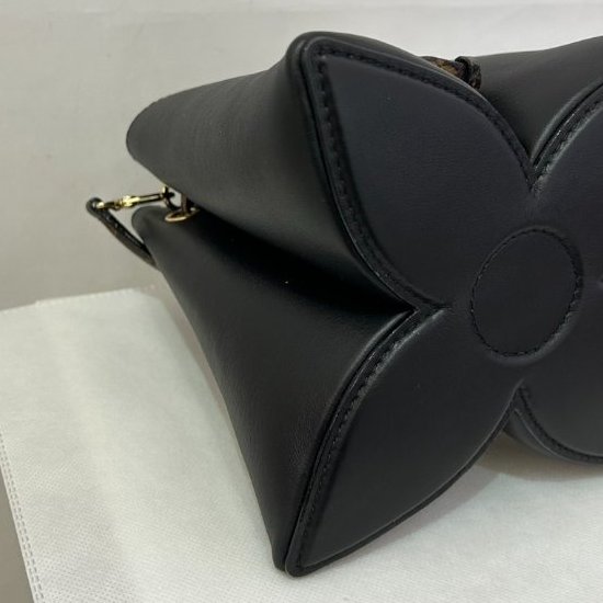 LV黑牛皮金LOGO老花背帶束口水桶BLOOM兩用包PM-5