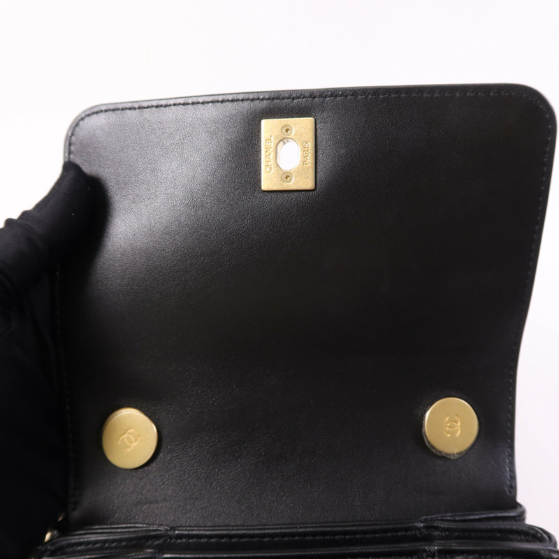 CHANEL 牛皮皮革Shoulder Bag金扣鏈帶肩背袋-14