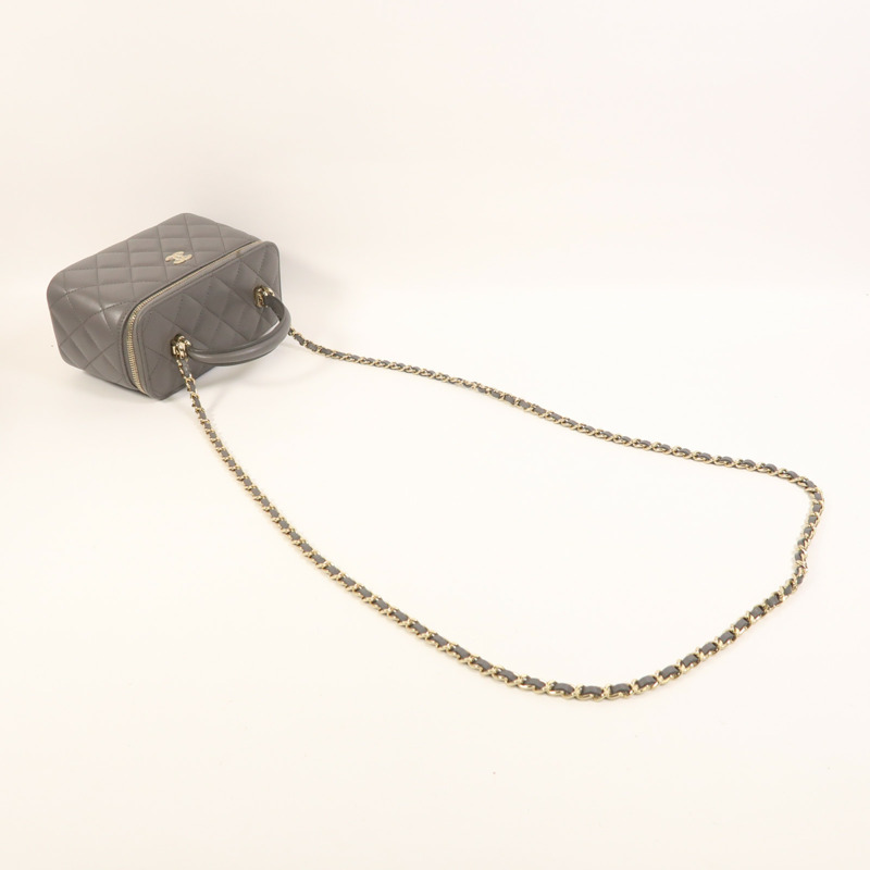 CHANEL 羊皮皮革Vanity Case金扣鏈帶手挽肩背兩用袋-7