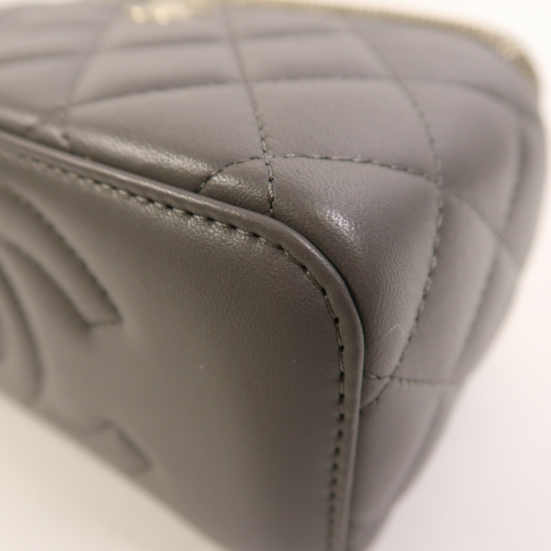 CHANEL 羊皮皮革Vanity Case金扣鏈帶手挽肩背兩用袋-9