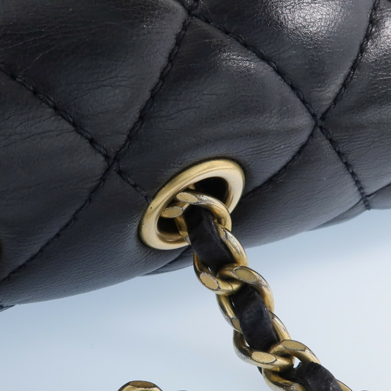CHANEL 羊皮皮革Chain Shoulder金扣鏈帶肩背袋-13