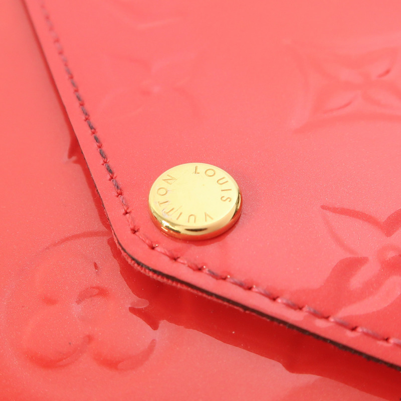 LOUIS VUITTON Monogram Vernis Pochette金扣鏈帶肩背袋-9