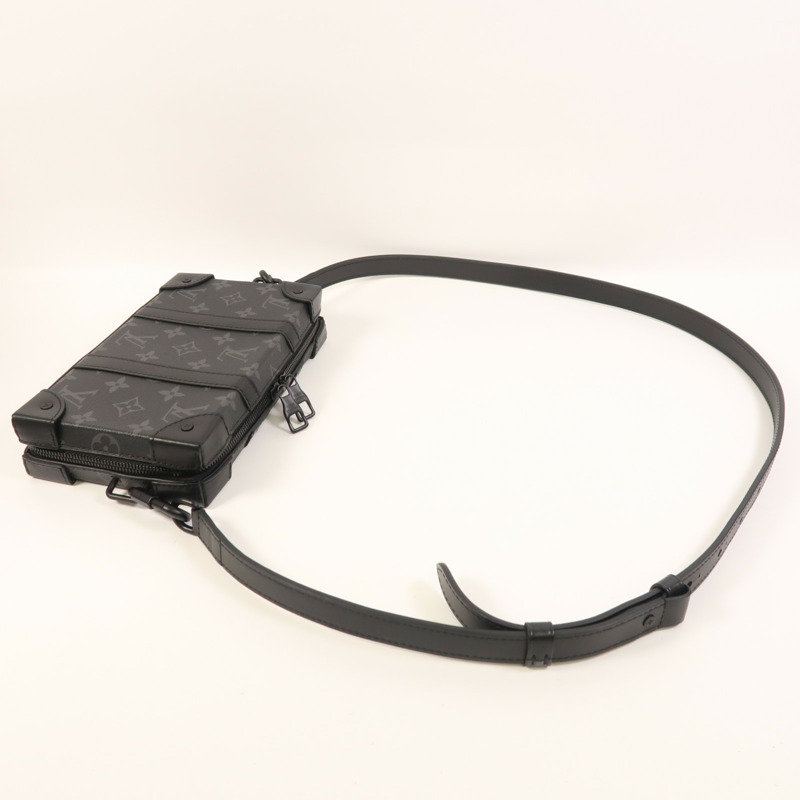 LOUIS VUITTON Monogram Eclipse Soft Trunk Wallet肩背袋-6