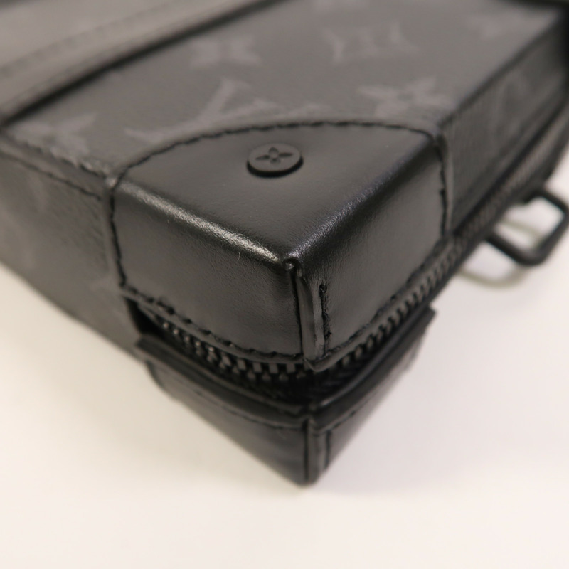 LOUIS VUITTON Monogram Eclipse Soft Trunk Wallet肩背袋-8