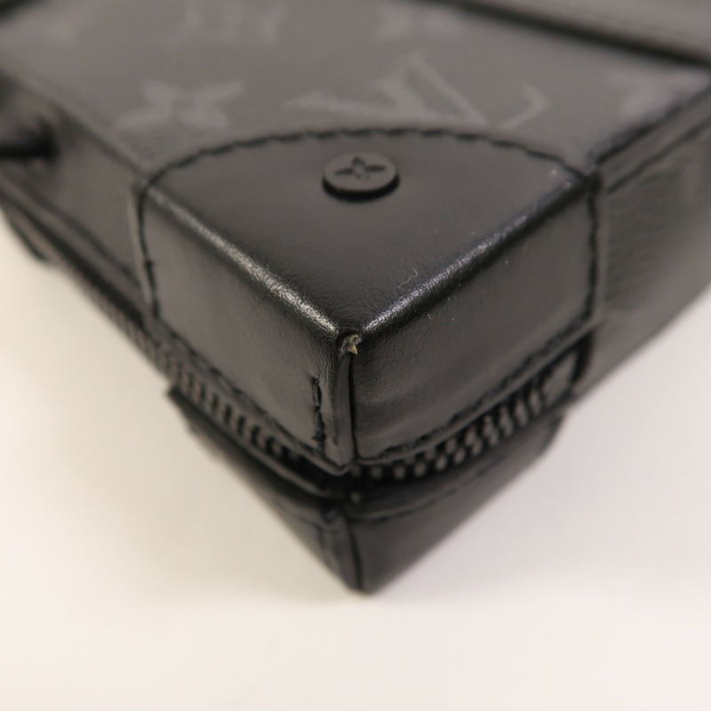 LOUIS VUITTON Monogram Eclipse Soft Trunk Wallet肩背袋-9