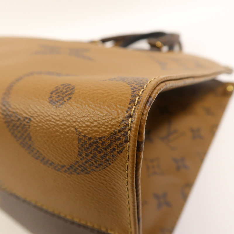 LOUIS VUITTON Monogram Reverse OnTheGo MM金扣手挽肩背兩用袋-10