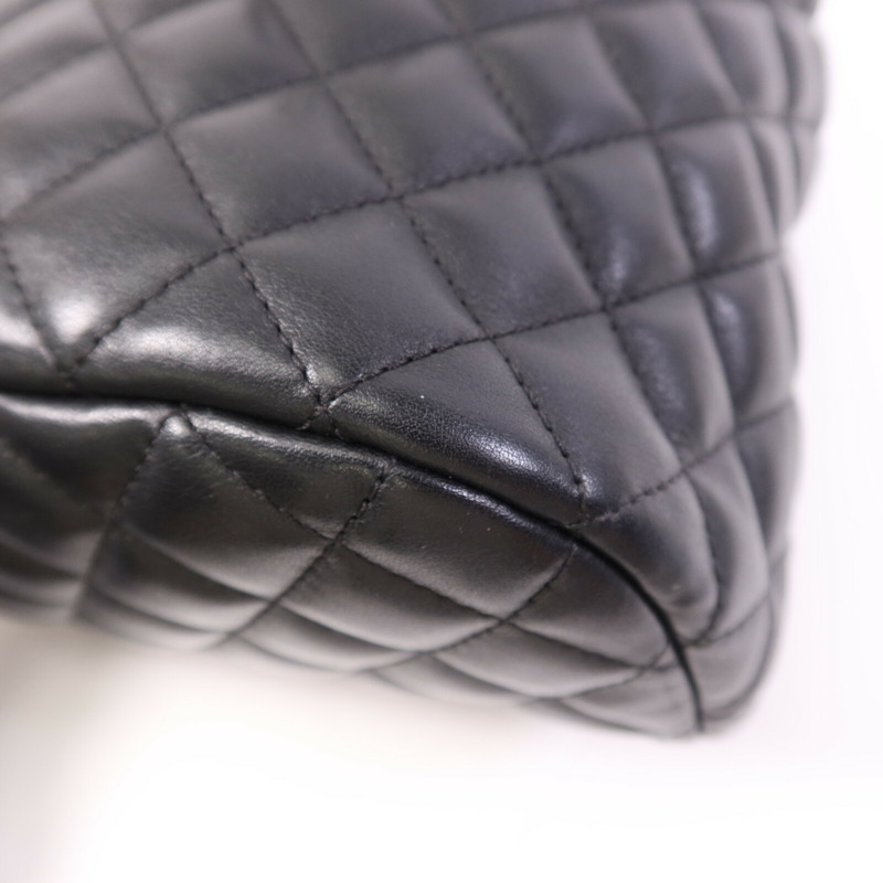 CHANEL 羊皮皮革Backpack金扣鏈帶背包-10