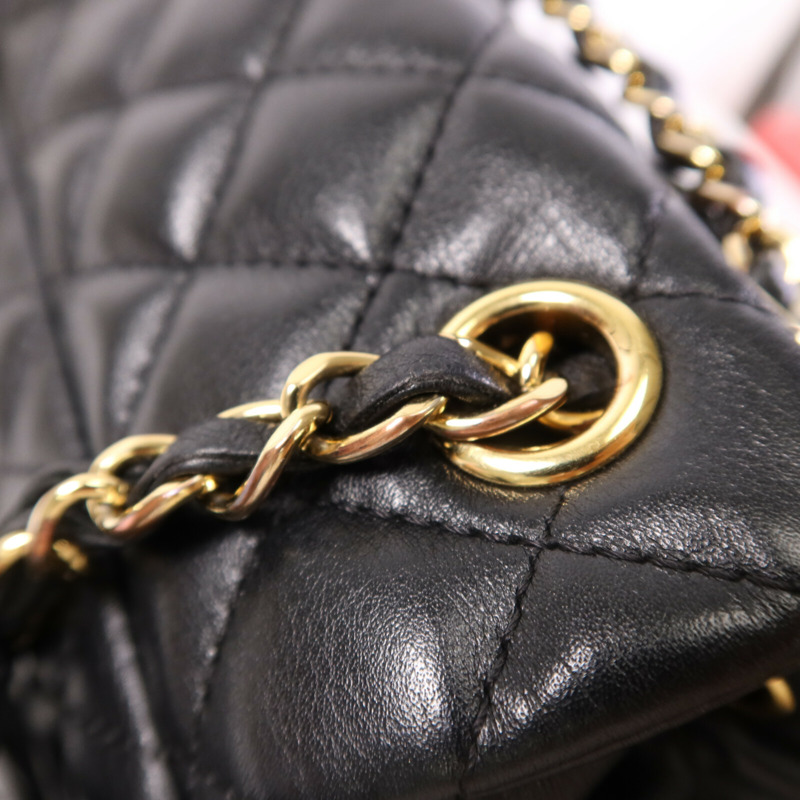 CHANEL 羊皮皮革Backpack金扣鏈帶背包-15